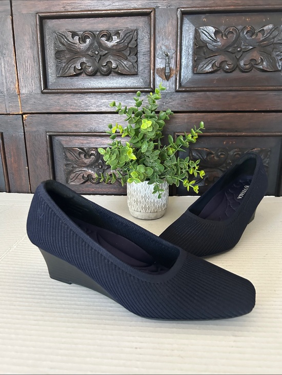 Vivaia Shoes - Vivaia Navy Ribbed Knit Wedge Pumps
